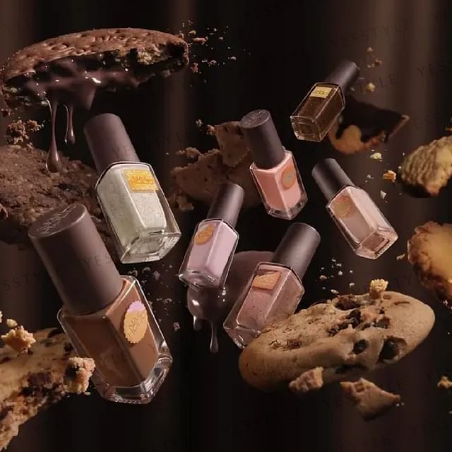 Kose Nail Holic Winter Sweet Biscuit Nail Color bottle and swatches of the polish on nails.