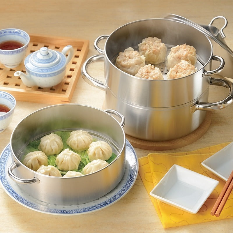 GraSUS Stainless 3-Tier Steamer 18 cm, Stainless 18 cm Steamer in Three Tiers for Gas and Induction That Steams Several Dishes at Once, Use Two Tiers or the Lower Pot Alone, No Mold Worries, Made in Japan, 27.5 x 19 x 26 cm and 1040 g, Stainless