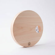 Cipresso K 35cm round hinoki cutting board — top view showing single-plank Kyoto cypress grain
