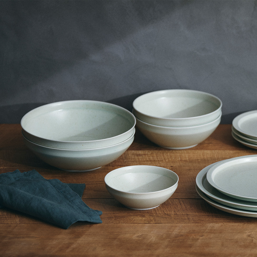 KINTO Porcelain Bowl 140 mm Earth Grey, Earth Grey Porcelain Bowl 140 mm Holding 420 mL for rice or soup, Microwave and Dishwasher Safe, Made in Japan, 14 x 14 x 5 cm and 220 g, Earth Grey