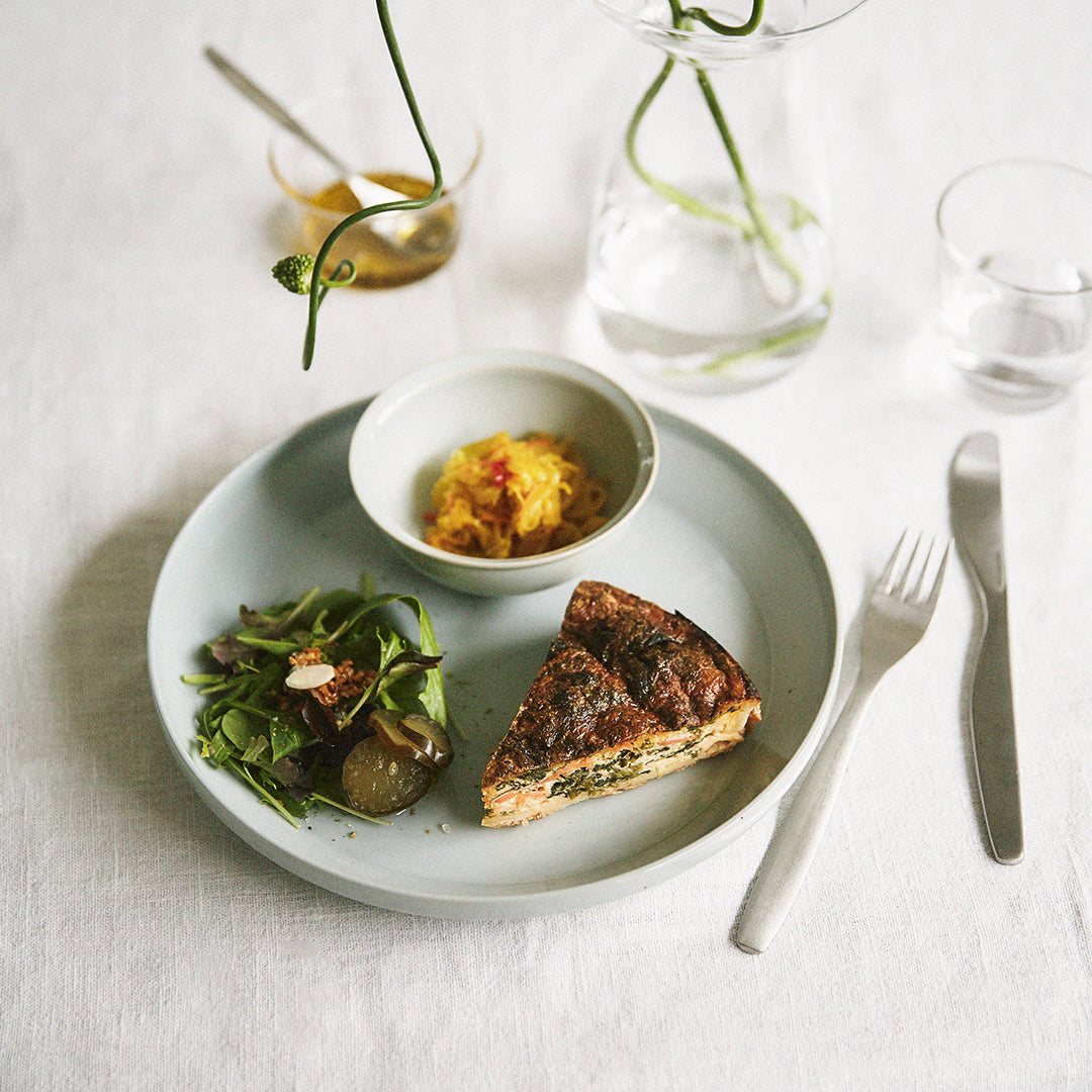 KINTO RIM Porcelain Bowl 110 mm, RIM Porcelain Bowl 110 mm in Earth Grey or Matte Black Holding 240 mL, Microwave and dishwasher safe, Made in Japan, 11 x 11 x 5 cm and 120 g, Earth Grey or Matte Black